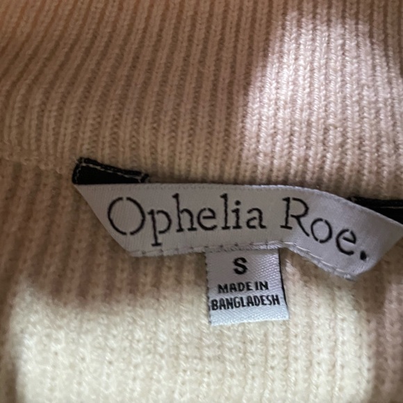 women’s sweater - Picture 2 of 2